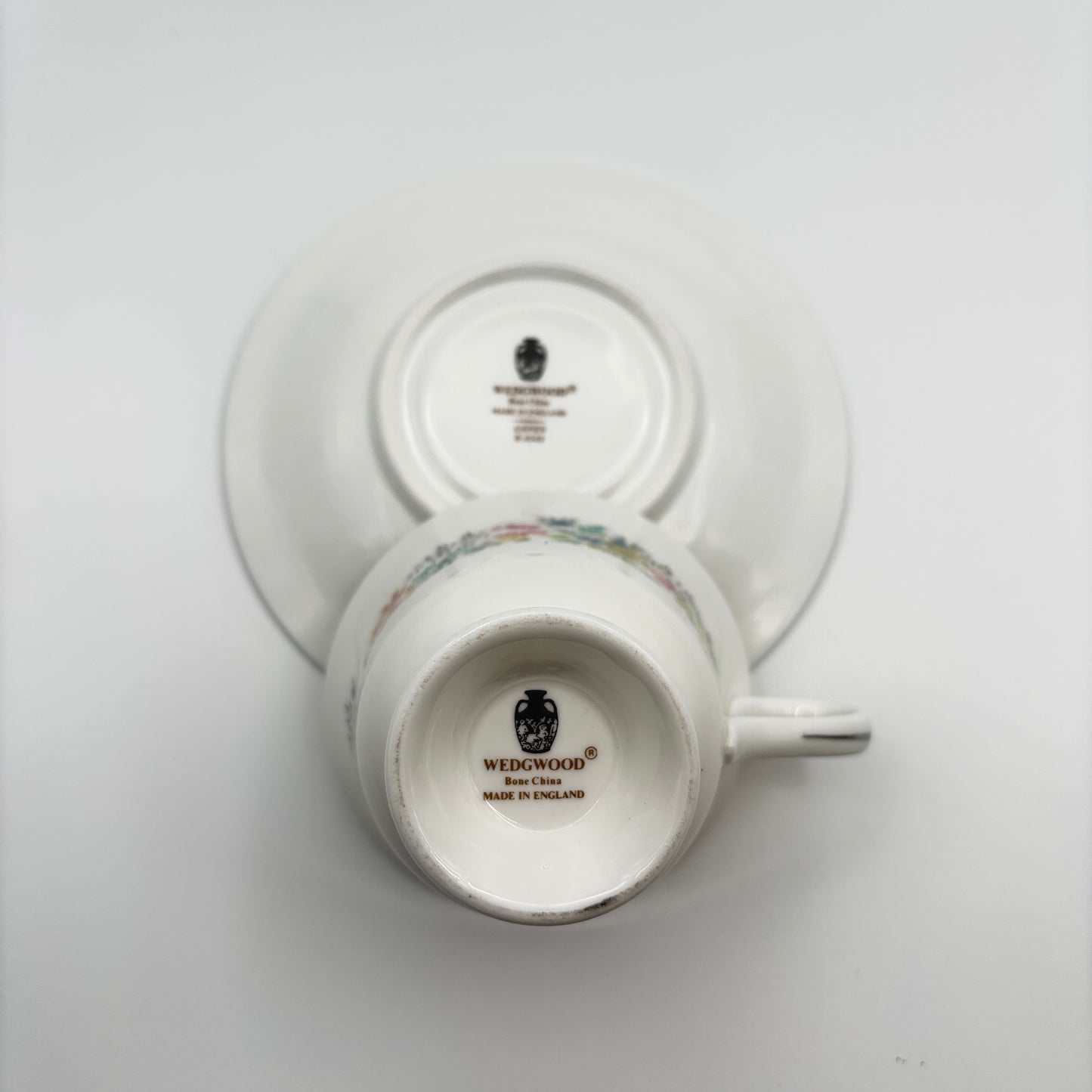 Wedgwood Aspen R4542 5-Piece Bone China Dinner Set – Made in England