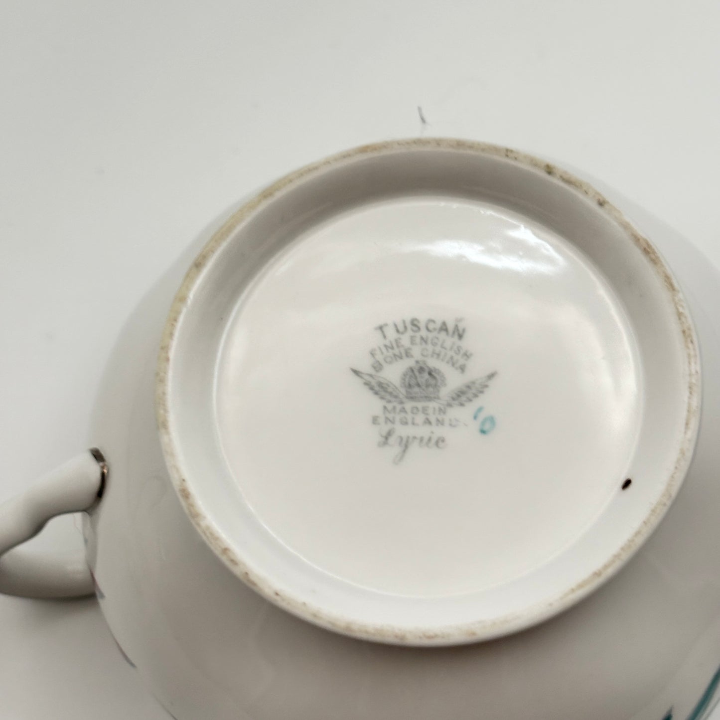 Tuscan Lyric Cream and Lidded Sugar Bowl Set Bone China Made In England