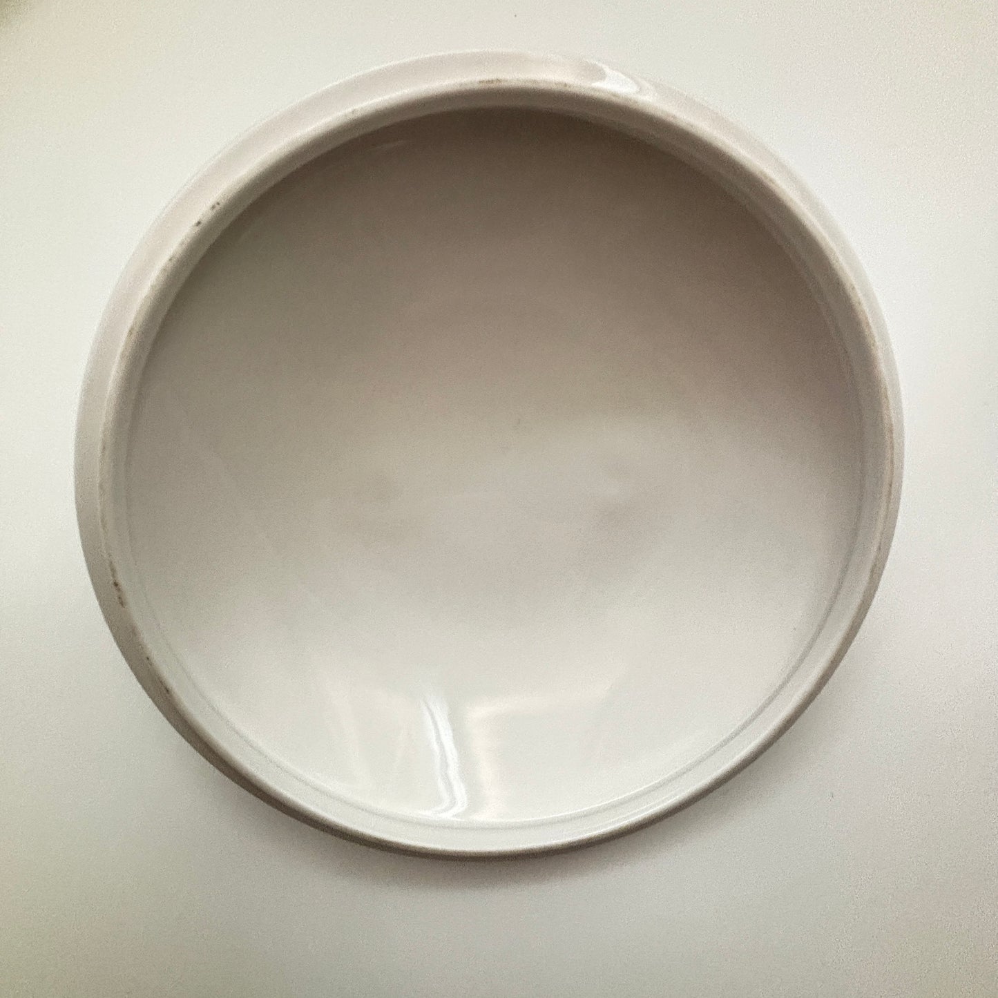 Tuscan Lyric Round Serving Bowl With Lid and Handles Bone China Made in England