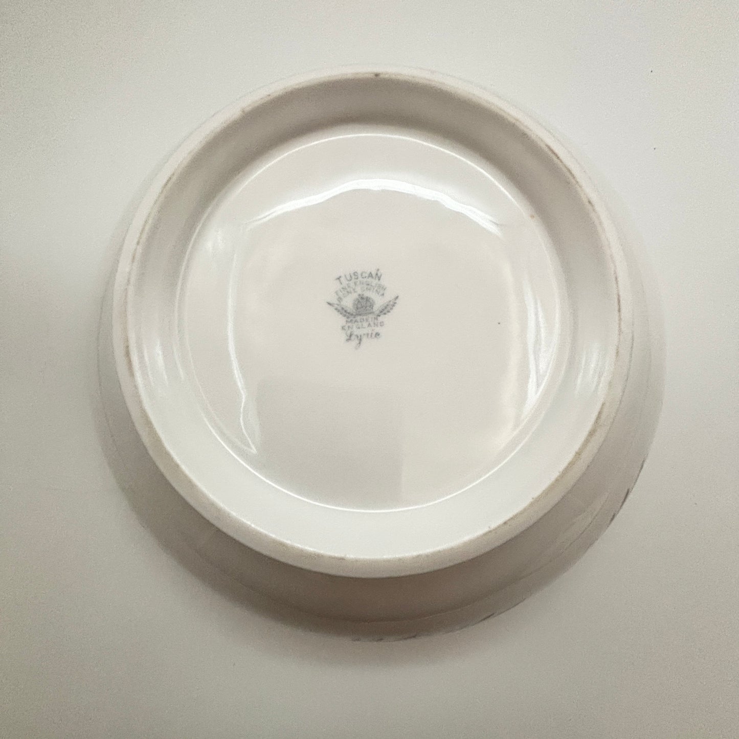 Tuscan Lyric Round Serving Bowl With Lid and Handles Bone China Made in England