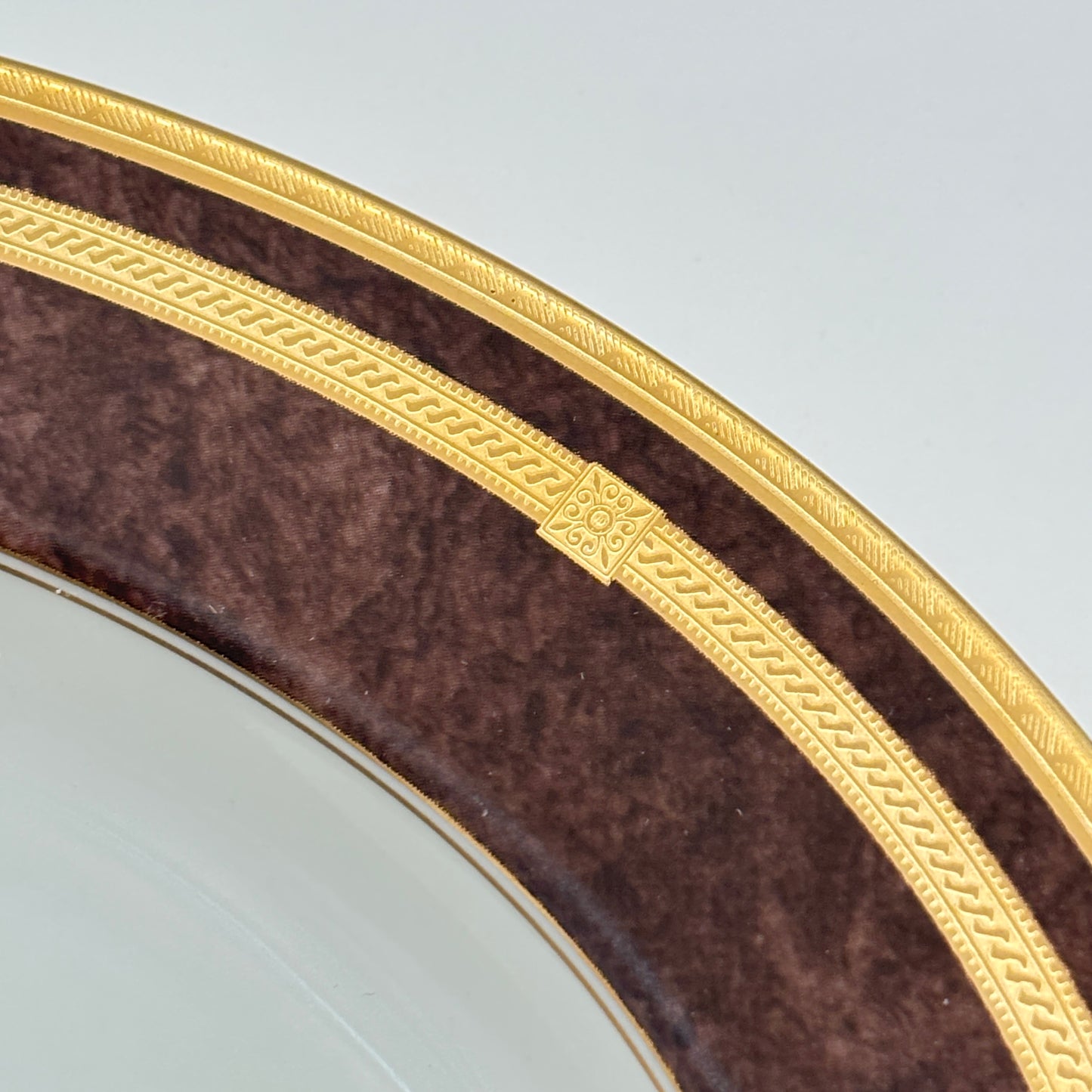 The Mikasa Fine China L2222 Mahogany Florentine Oval Platter 14 5//8 Japan