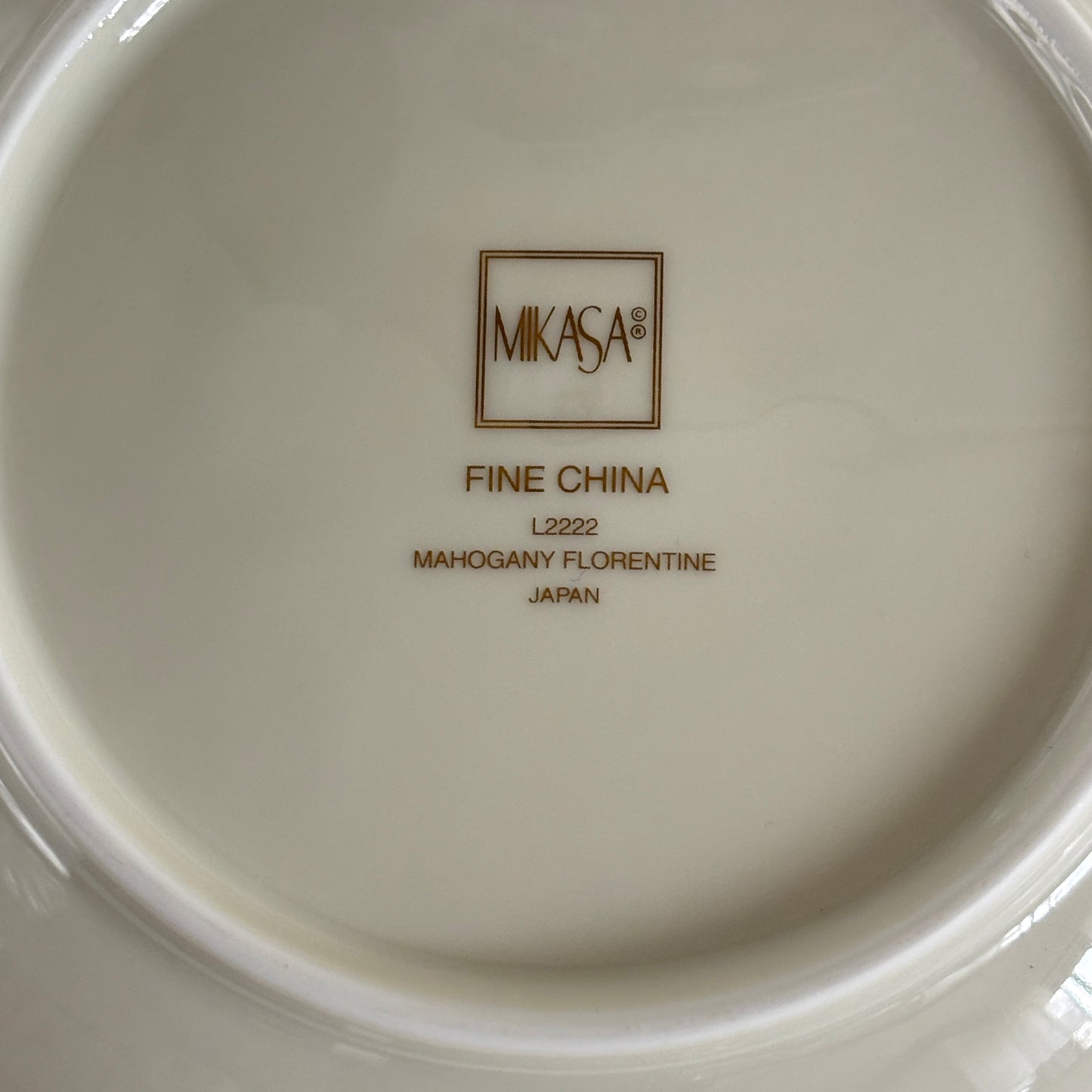 Mikasa Fine China L2222 Mahogany Florentine Rimmed Vegetable Bowl 10" Round Japan