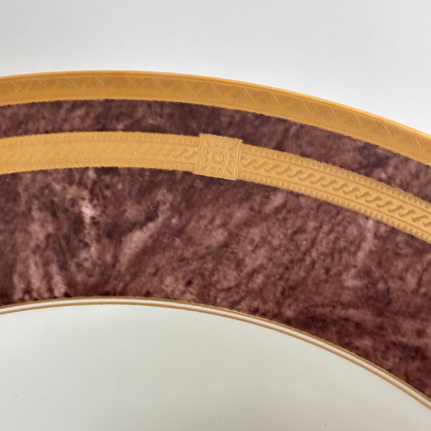 Mikasa Fine China L2222 Mahogany Florentine Rimmed Vegetable Bowl 10" Round Japan