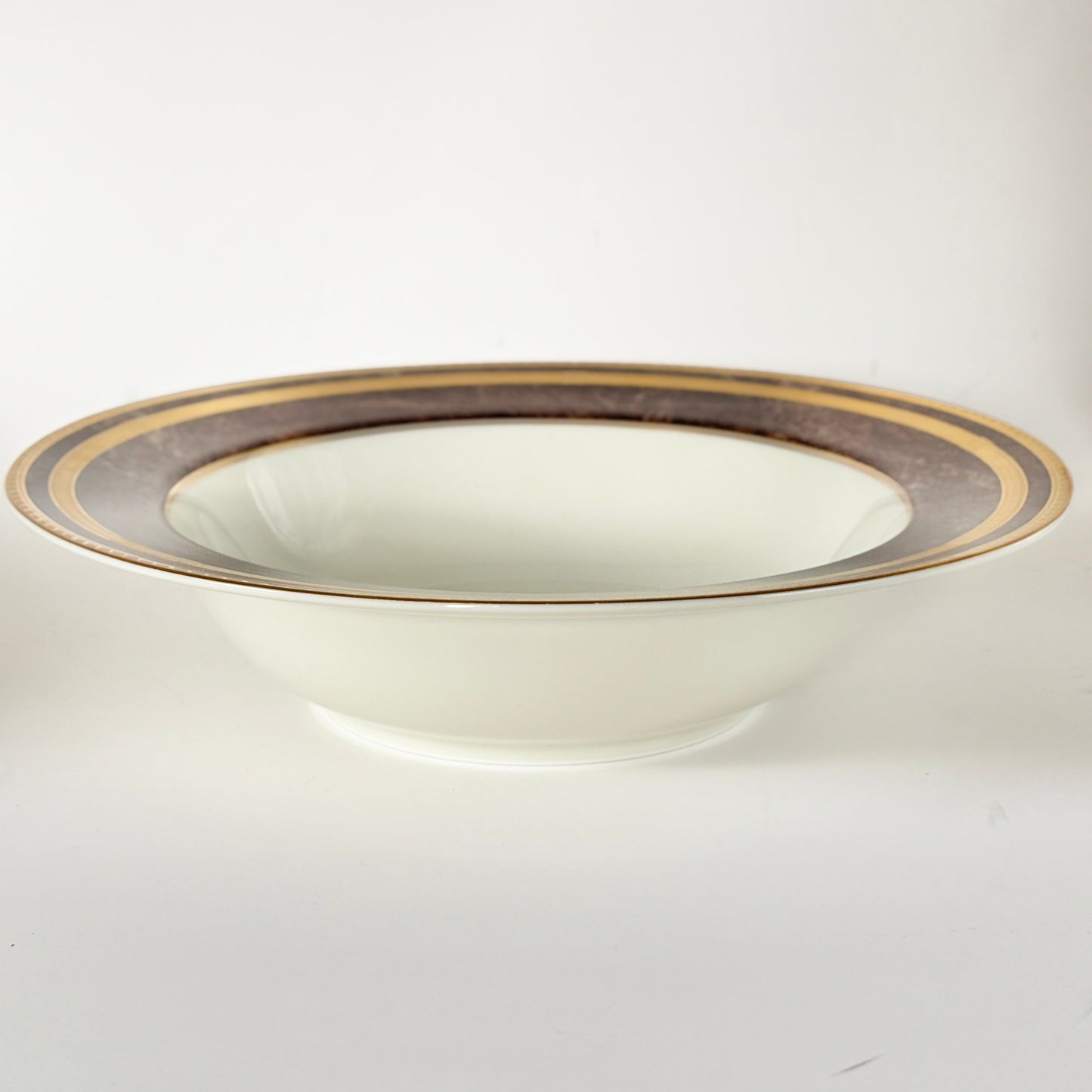 Mikasa Fine China L2222 Mahogany Florentine Rimmed Vegetable Bowl 10" Round Japan