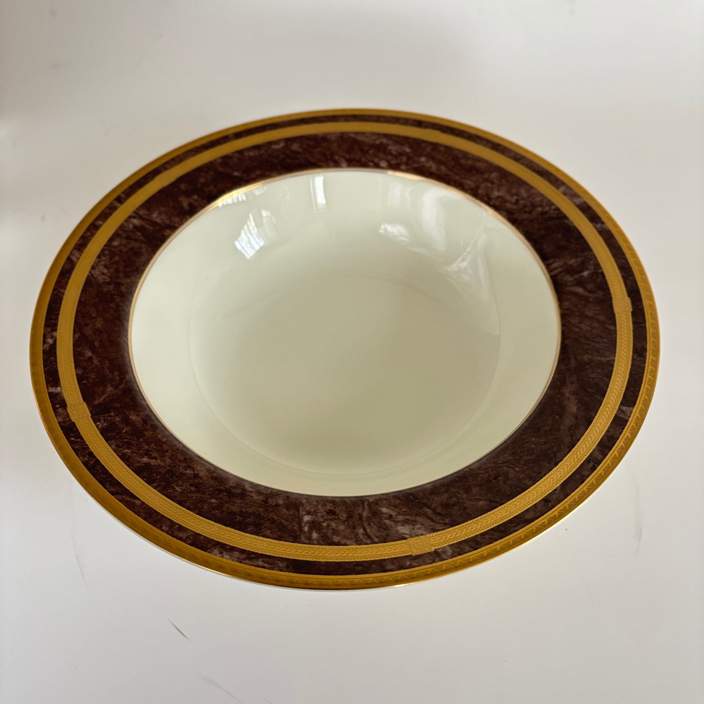 Mikasa Fine China L2222 Mahogany Florentine Rimmed Vegetable Bowl 10" Round Japan