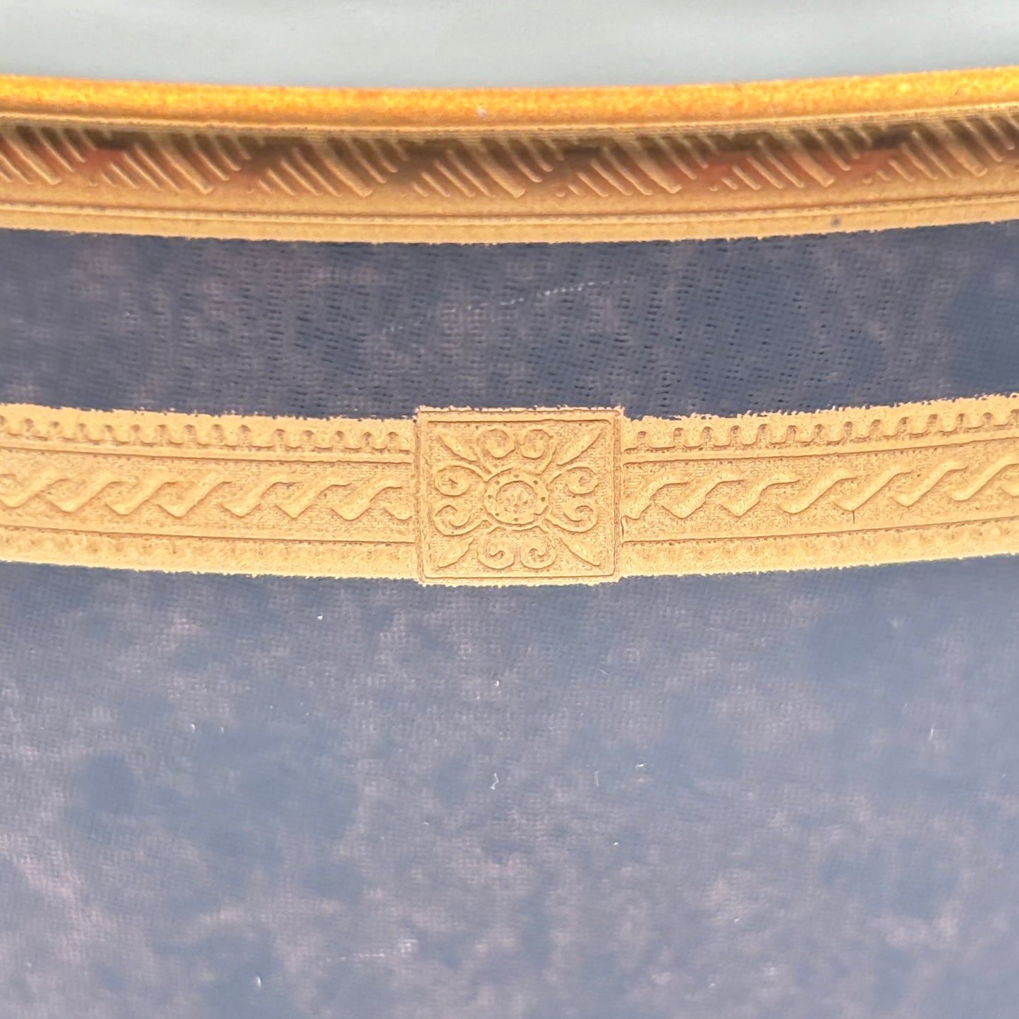 Mikasa Fine China L2222 Mahogany Round Covered Casserole Pot Japan 2.25 Qt