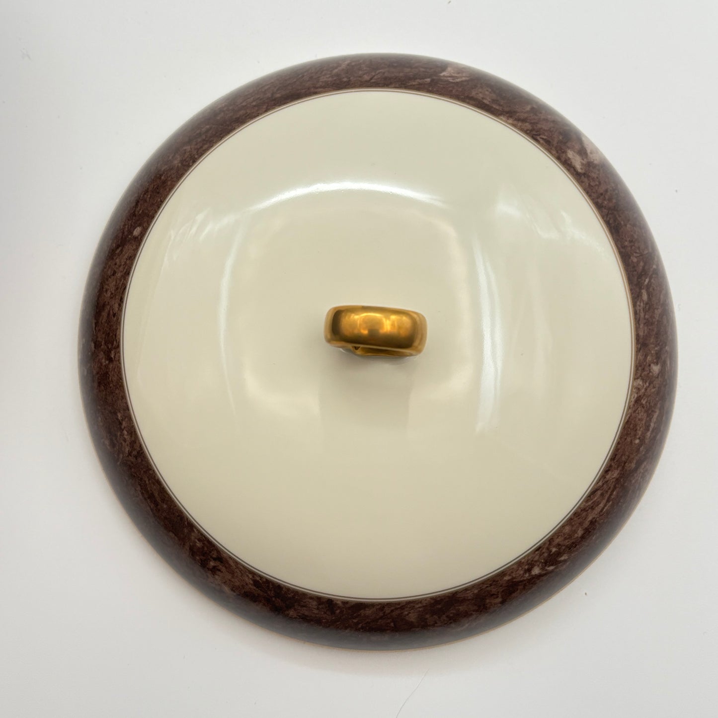 Mikasa Fine China L2222 Mahogany Round Covered Casserole Pot Japan 2.25 Qt