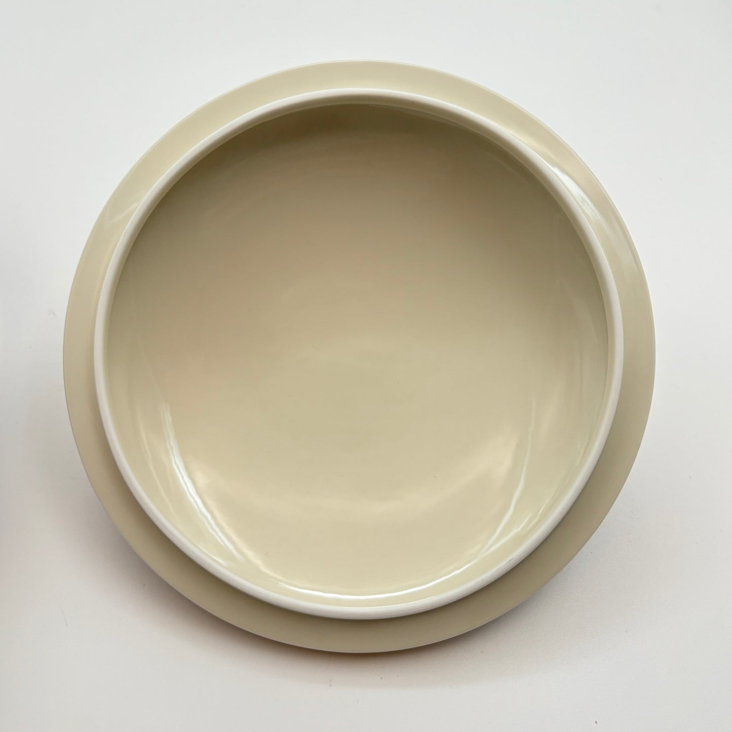 Mikasa Fine China L2222 Mahogany Round Covered Casserole Pot Japan 2.25 Qt