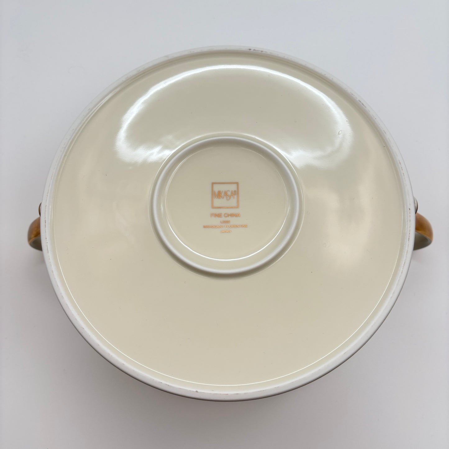 Mikasa Fine China L2222 Mahogany Round Covered Casserole Pot Japan 2.25 Qt