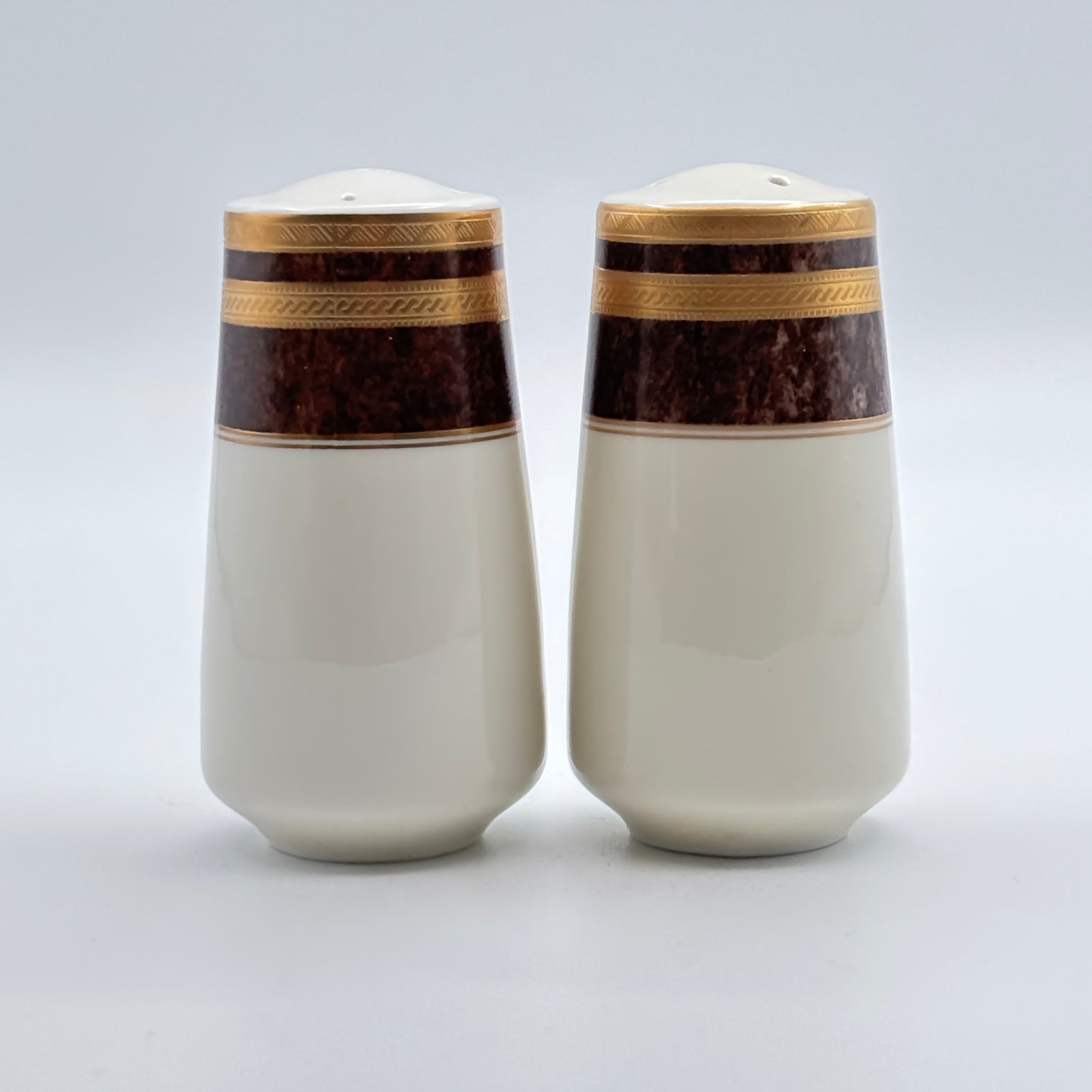 Mikasa Florentine Mahogany Salt and Pepper Set L2222 Japan.