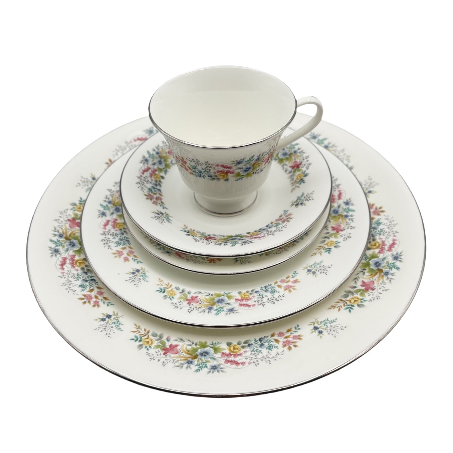 Wedgwood Aspen R4542 5-Piece Bone China Dinner Set – Made in England